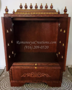 Color: Red Mahogany Oil Stain